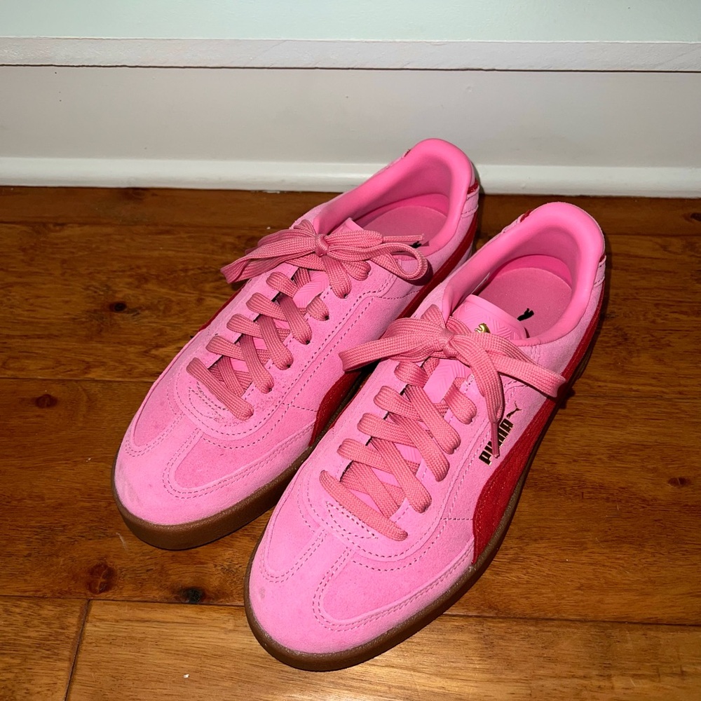 Puma Club II Era Sneaker - Women’s Size 7.5